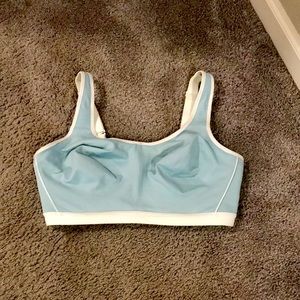 Wacoal underwire high impact sports bra. Size 34DDD